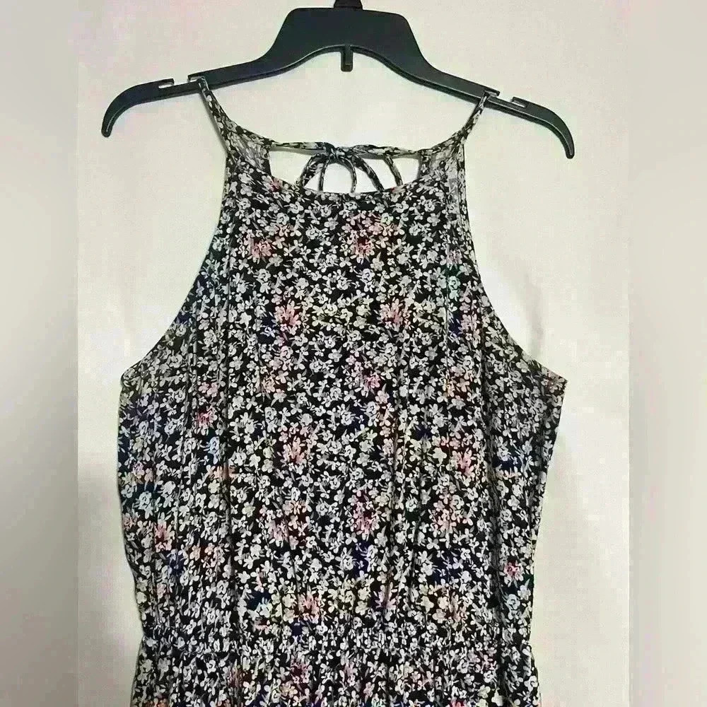 Floral Print Romper, Brand Unknown, Bought at Kohls, Womens Size Medium A0054 - Picture 2 of 9